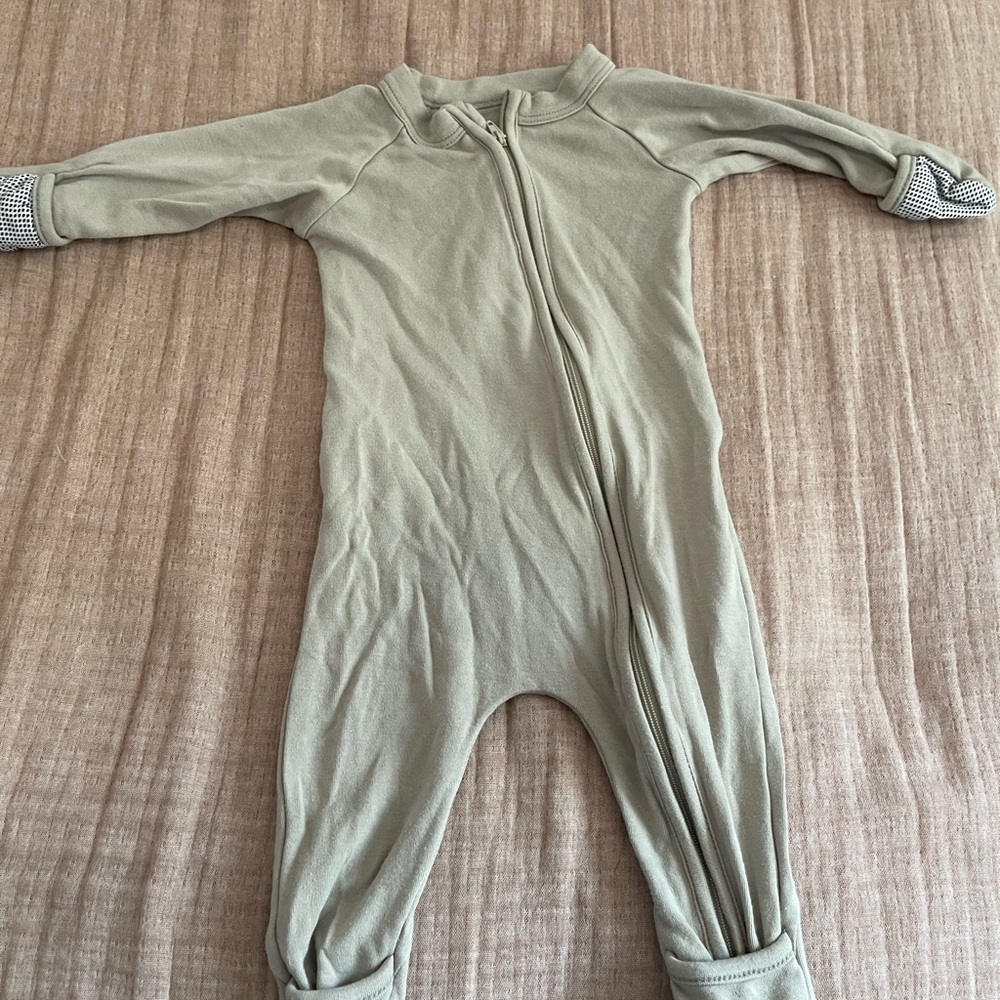 Goumi bamboo gender neutral onesie sleeper